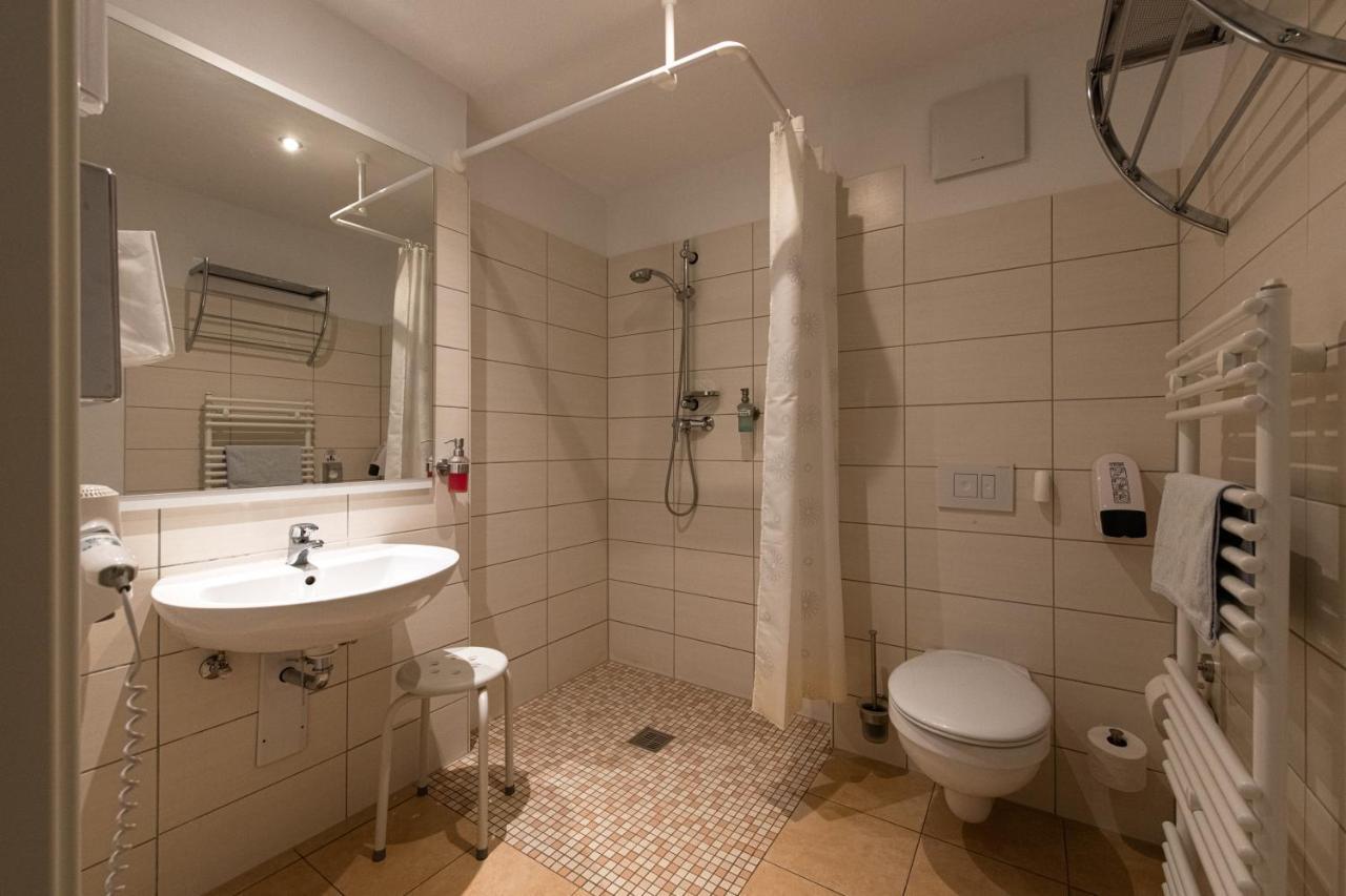 Pension-Cafe-Libelle Elxleben bei Arnstadt Екстериор снимка