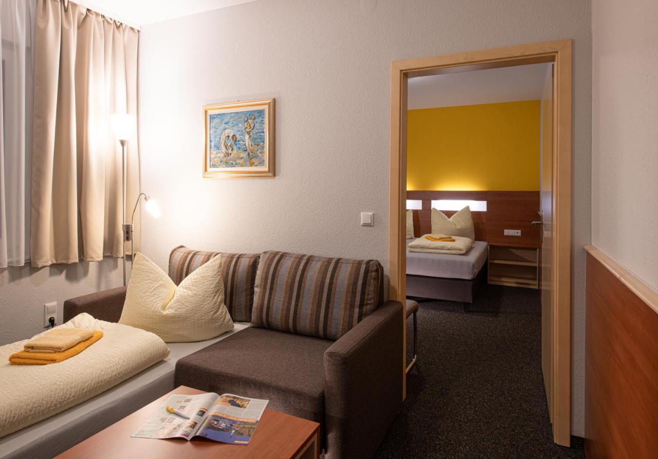 Pension-Cafe-Libelle Elxleben bei Arnstadt Екстериор снимка