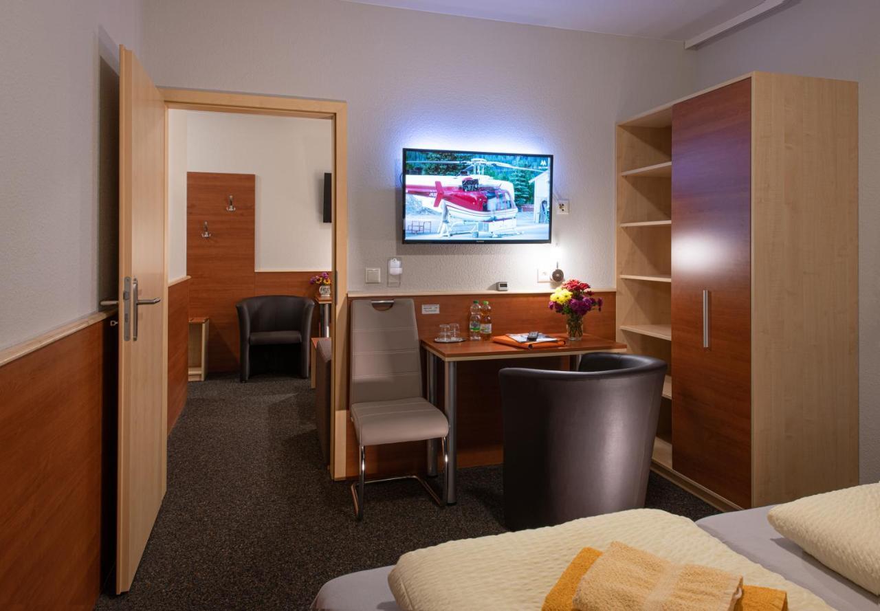 Pension-Cafe-Libelle Elxleben bei Arnstadt Екстериор снимка