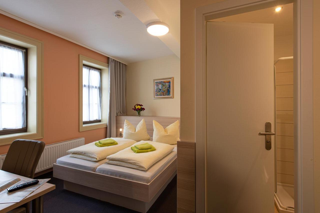 Pension-Cafe-Libelle Elxleben bei Arnstadt Екстериор снимка