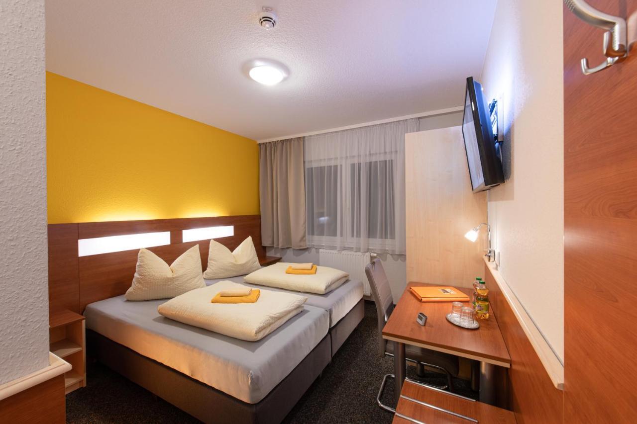 Pension-Cafe-Libelle Elxleben bei Arnstadt Екстериор снимка