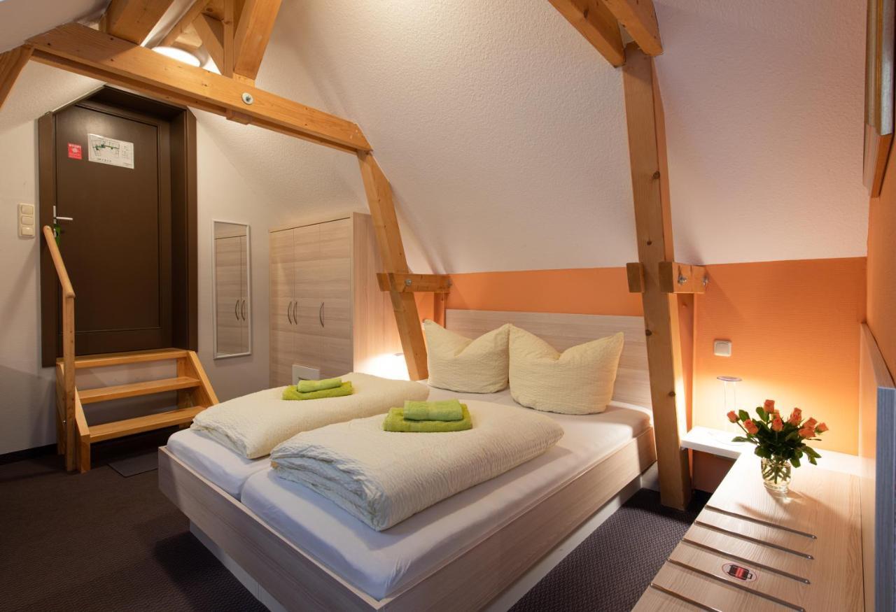 Pension-Cafe-Libelle Elxleben bei Arnstadt Екстериор снимка